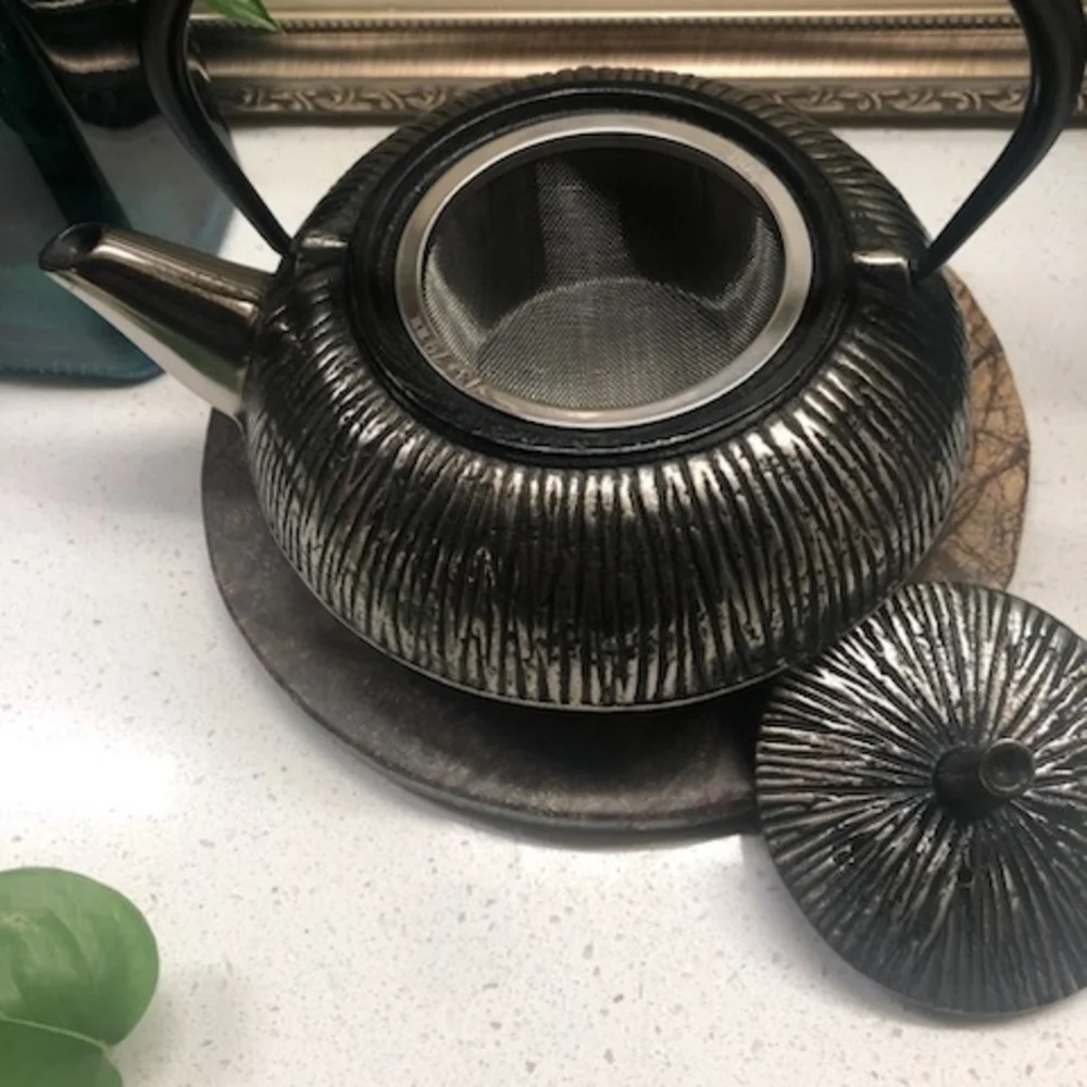 Rustic Black Cast Iron Teapot‎ Retro Vintage Feel